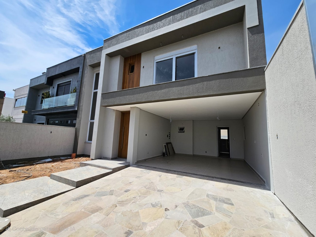 Imagem do imóvel Sobrado 3 dormitórios, Mont Serrat em Canoas referência 123