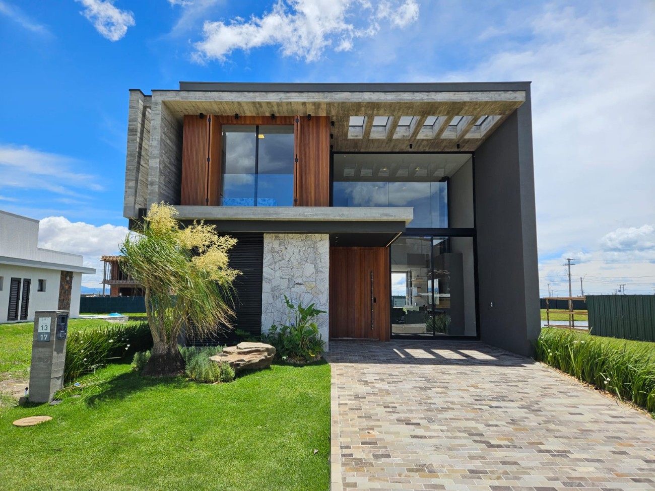 Imagem do imóvel Casa em condomínio 4 dormitórios, Xangri-lá  em Xangri-lá referência 128