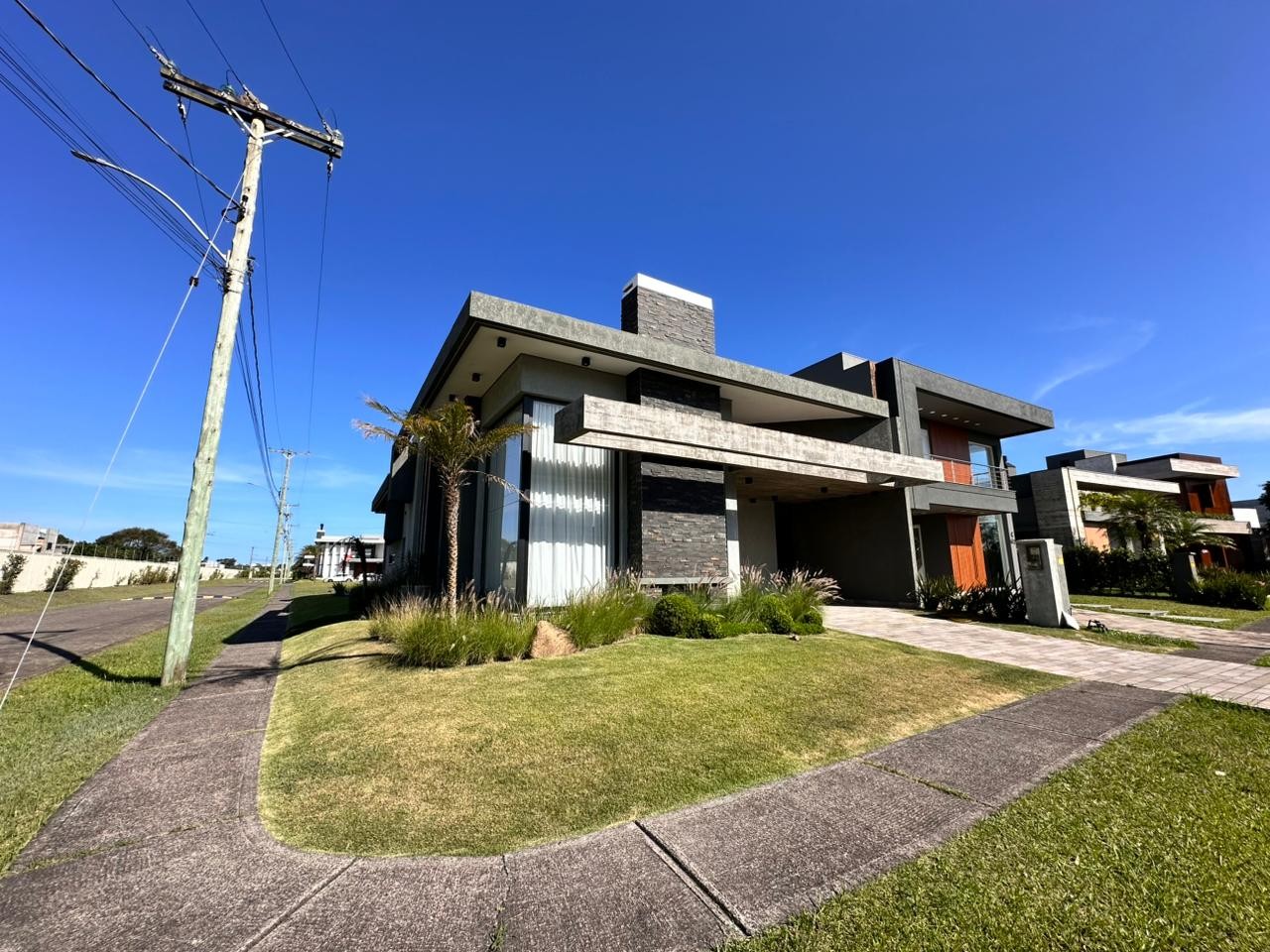 Imagem do imóvel Casa em condomínio 4 dormitórios, Estrada Do Mar em Capão Da Canoa referência 130