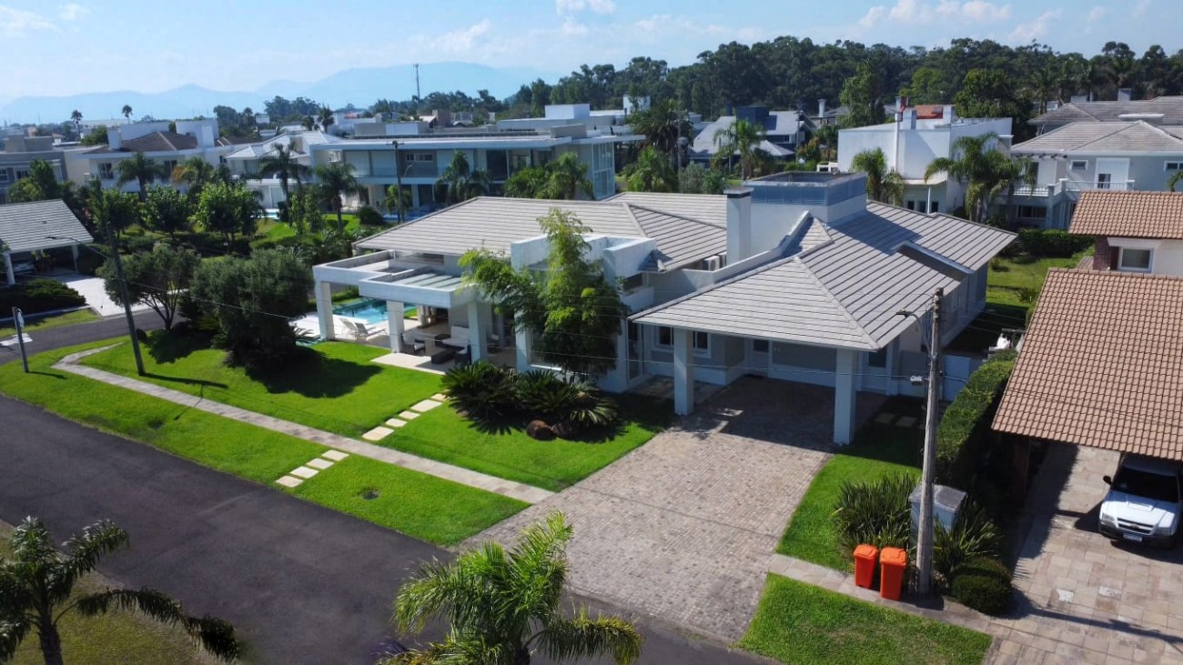 Imagem do imóvel Casa em condomínio 4 dormitórios, Atlantida em Xangri-lá referência 131