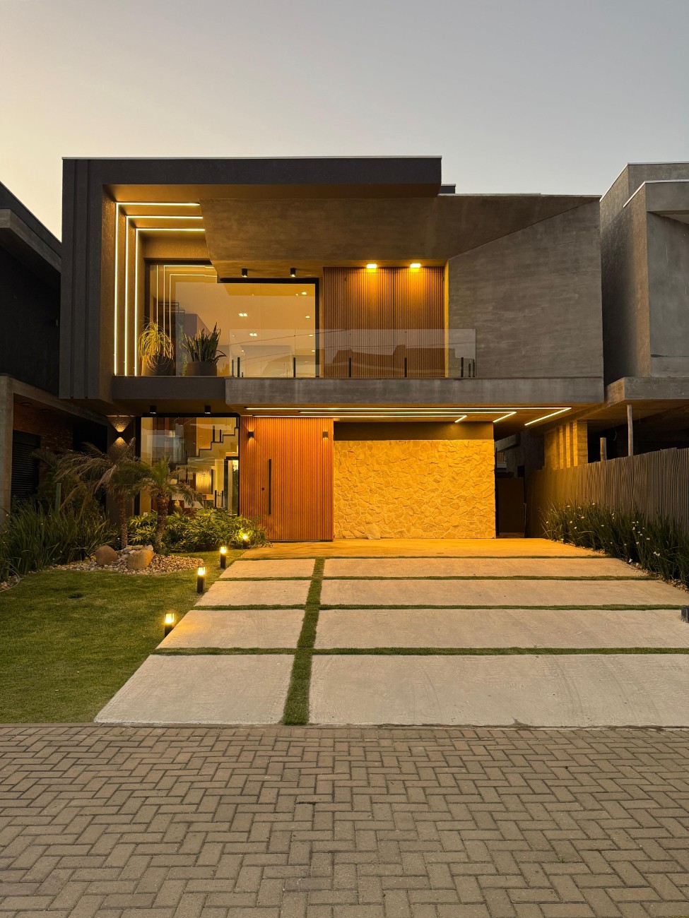 Imagem do imóvel Casa em condomínio 4 dormitórios, Centro em Xangri-lá referência 132