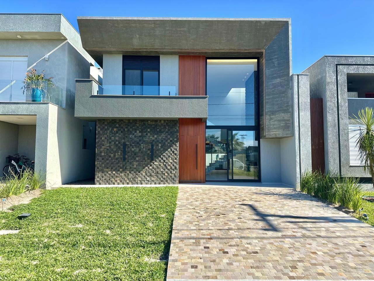 Imagem do imóvel Casa em condomínio 4 dormitórios, Xangri-lá  em Xangri-lá referência 195