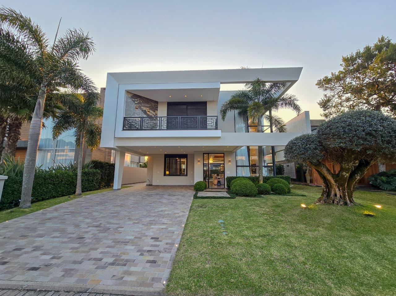 Imagem do imóvel Sobrado 5 dormitórios à venda em Capão Da Canoa referência 3