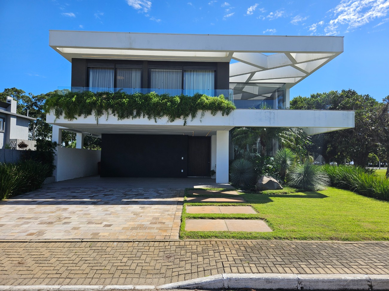Imagem do imóvel Casa em condomínio 6 dormitórios, Morada Do Sol em Capão Da Canoa referência 501