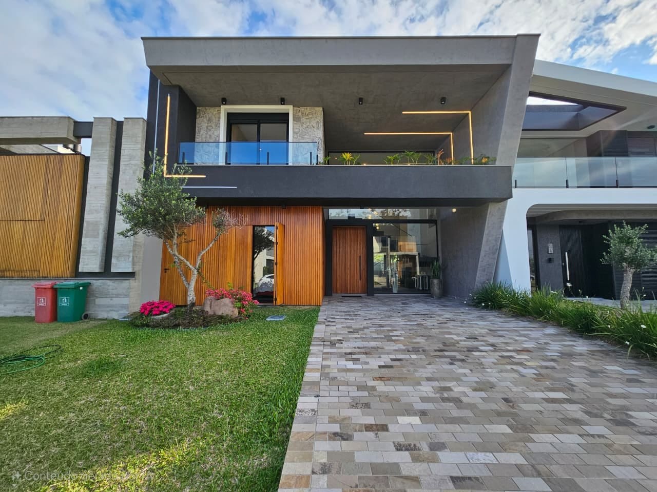 Imagem do imóvel Casa em condomínio 5 dormitórios, Xangrila em Xangri-lá referência 71