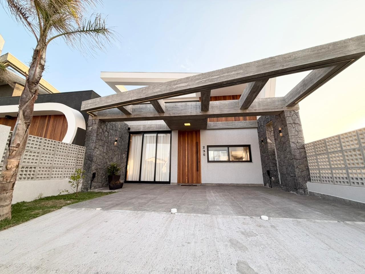 Imagem do imóvel Casa 3 dormitórios, Zona Norte em Capão Da Canoa referência 98